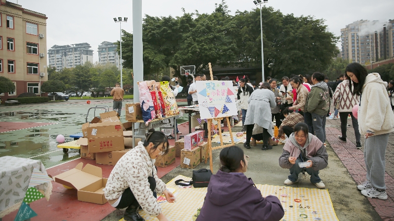 文化周|共享闲置，“集市”行乐，乐鱼体育官方网站开展爱心集市公益活动